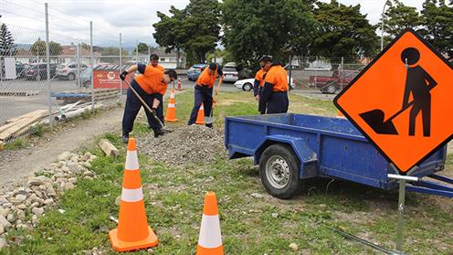 Infrastructure Works students from the UCOL Te Pūkenga Horowhenua Campus