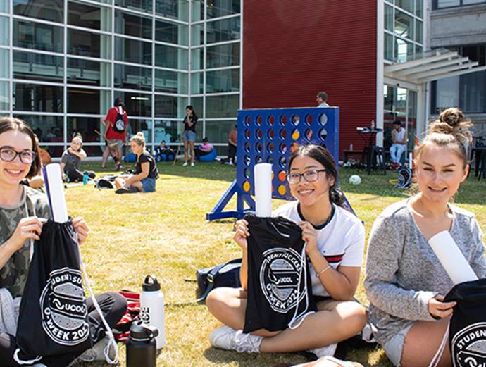 Three students at UCOL | Te Pūkenga Orientation Week