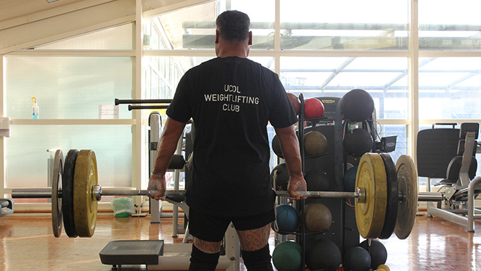 David Liti weight lifting