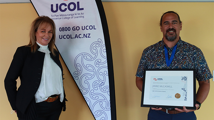 UCOL | Te Pukenga Board Chair Verne Atmore and Alumni Award recipient Jamie McCaskill