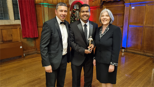 UCOL’s Dr. Eswaranathan (Nathan) Ehambaranathan (centre) with Dr. Jeremy Zwiegelaar, a Senior Lecturer at Oxford Brookes University and Dr. Cheryl Whiting, Director of the London Institute of Skills Development, after receiving his award. UCOL’s Dr. Eswaranathan (Nathan) Ehambaranathan (centre) with Dr. Jeremy Zwiegelaar, a Senior Lecturer at Oxford Brookes University and Dr. Cheryl Whiting, Director of the London Institute of Skills Development, after receiving his award.